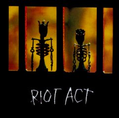 okadka ksieczki z Riot Act